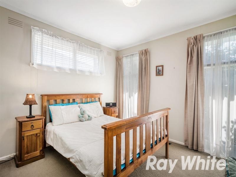24 Thornhill Drive, Forest Hill VIC 3131