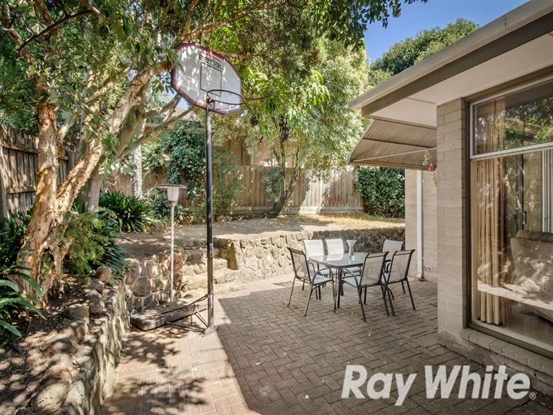24 Thornhill Drive, Forest Hill VIC 3131