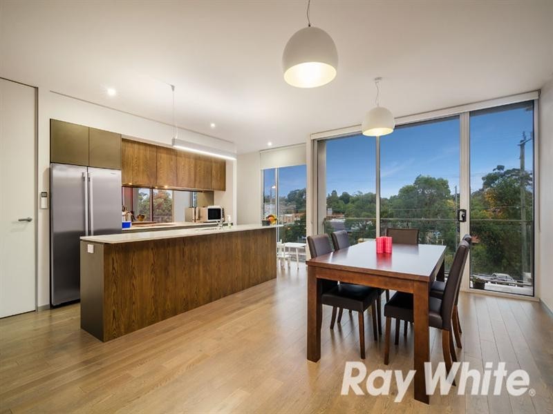 8/15-17 Railway Road, Blackburn VIC 3130
