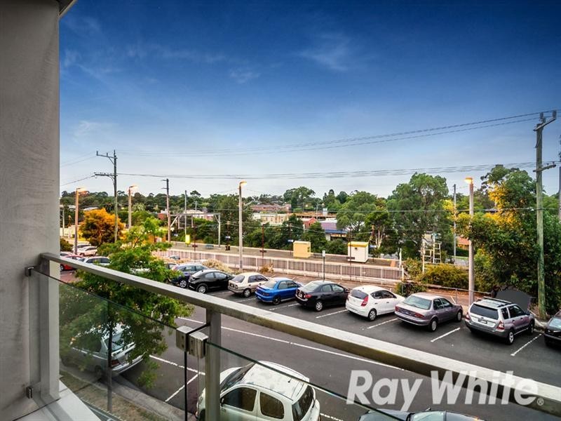 8/15-17 Railway Road, Blackburn VIC 3130