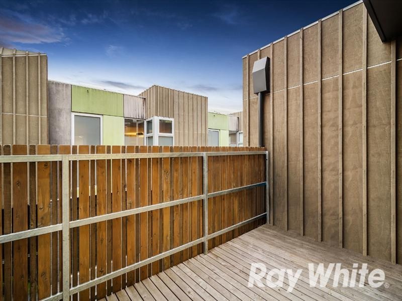 8/15-17 Railway Road, Blackburn VIC 3130