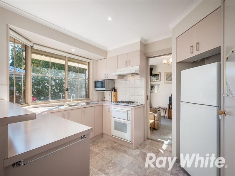 1/16 Maple Street, Blackburn VIC 3130