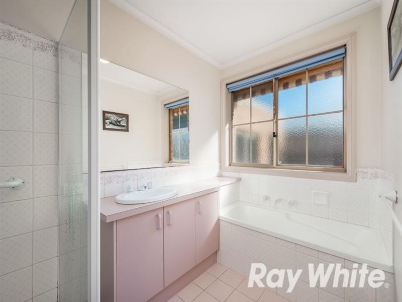 1/16 Maple Street, Blackburn VIC 3130