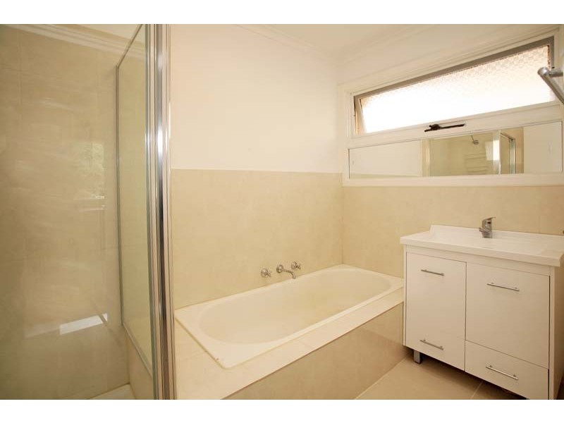 33 Toogoods Rise, Box Hill North VIC 3129