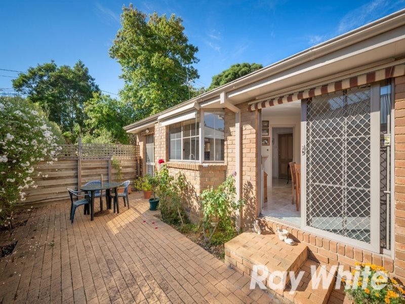 1/16 Maple Street, Blackburn VIC 3130