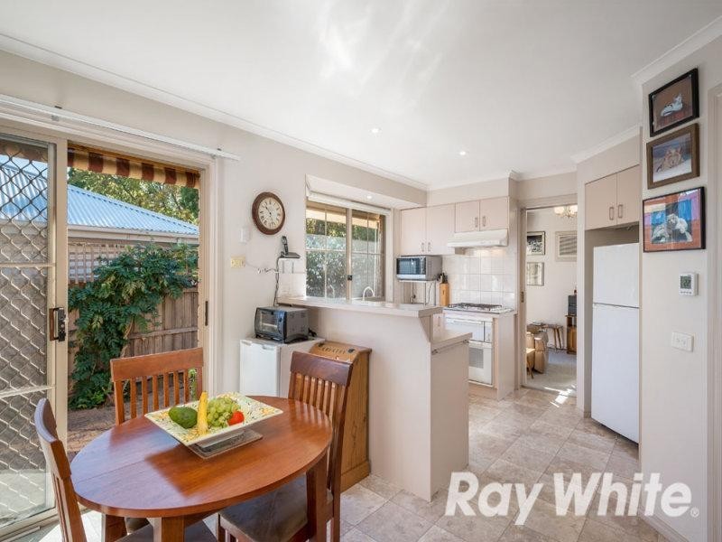 1/16 Maple Street, Blackburn VIC 3130