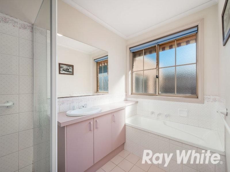 1/16 Maple Street, Blackburn VIC 3130