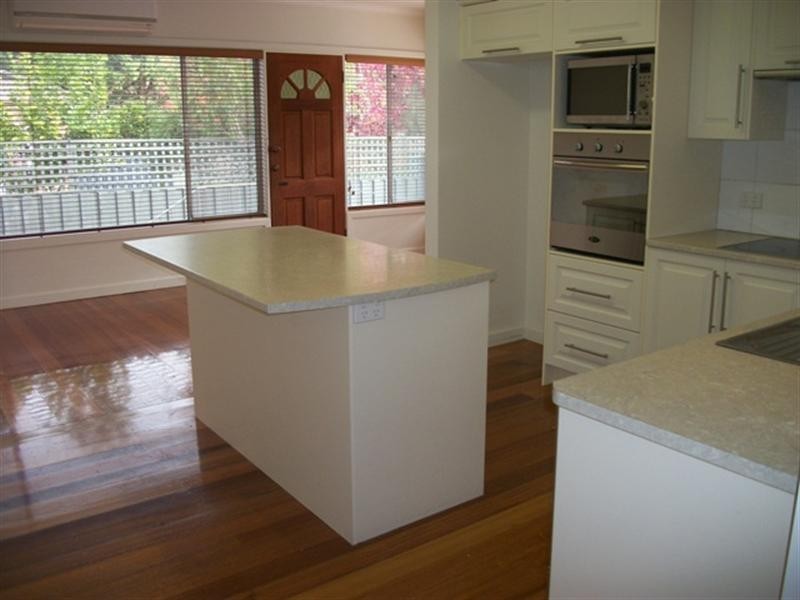 16 Pakenham Street, Blackburn VIC 3130