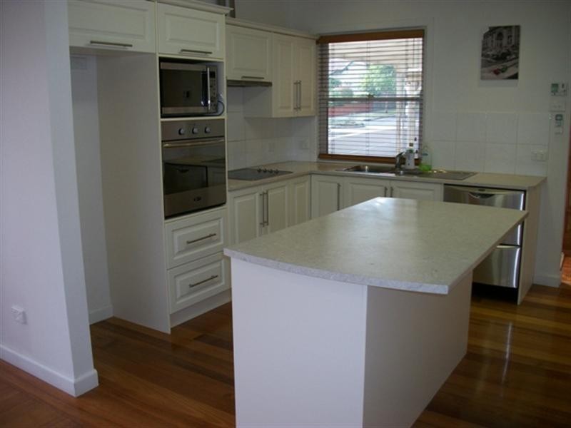 16 Pakenham Street, Blackburn VIC 3130