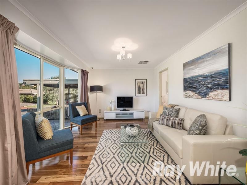 9 Radiant Crescent, Forest Hill VIC 3131