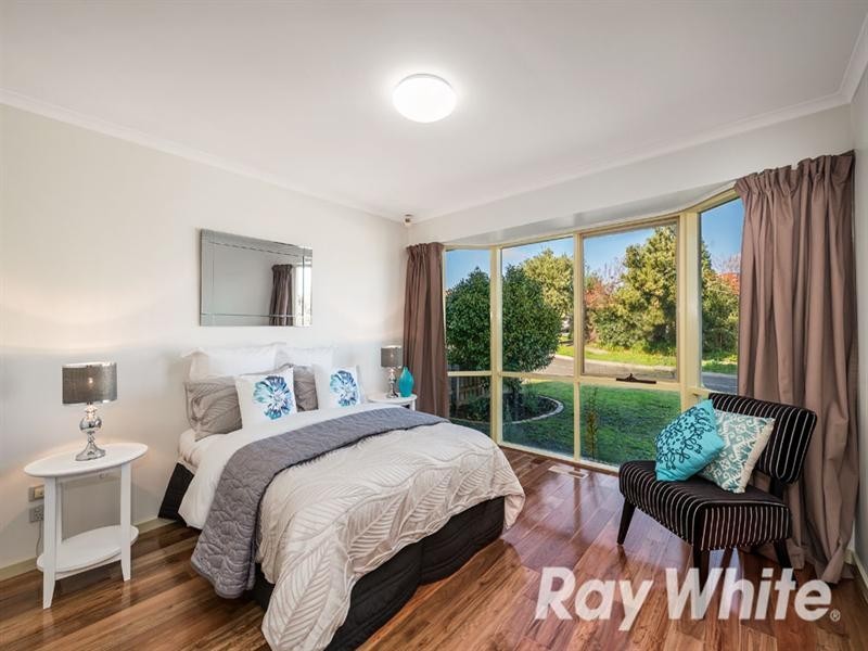 9 Radiant Crescent, Forest Hill VIC 3131