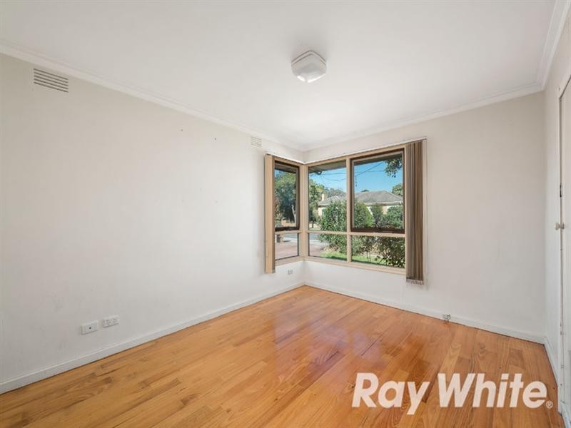 40 Hilltop Crescent, Burwood East VIC 3151