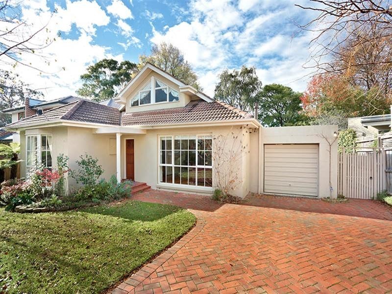 33 Sheehans Road, Blackburn VIC 3130