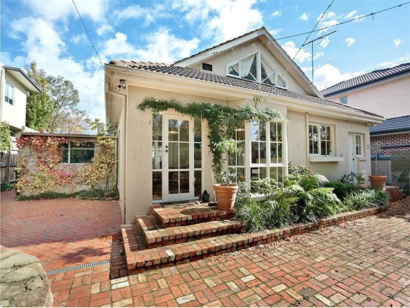 33 Sheehans Road, Blackburn VIC 3130