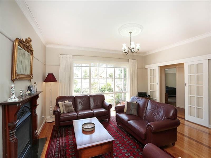 33 Sheehans Road, Blackburn VIC 3130