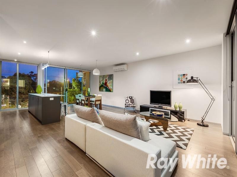 9/15-17 Railway Road, Blackburn VIC 3130