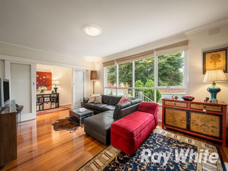 1 Winston Court, Blackburn South VIC 3130