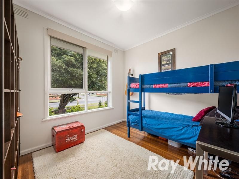 1 Winston Court, Blackburn South VIC 3130