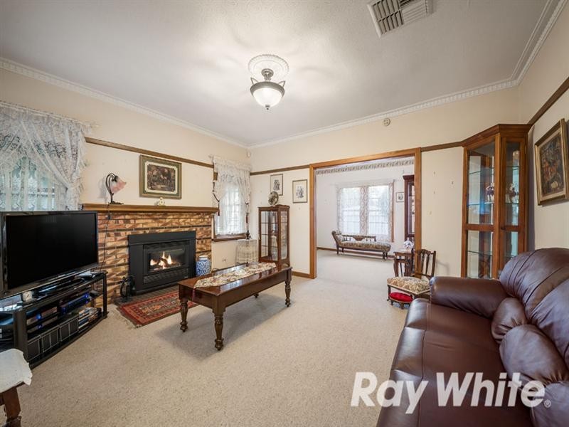5 Hull Road, Croydon VIC 3136
