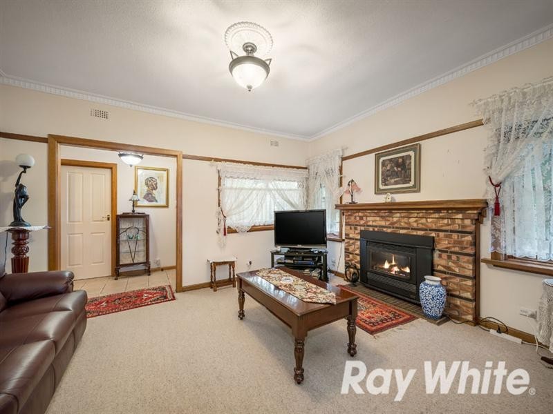 5 Hull Road, Croydon VIC 3136