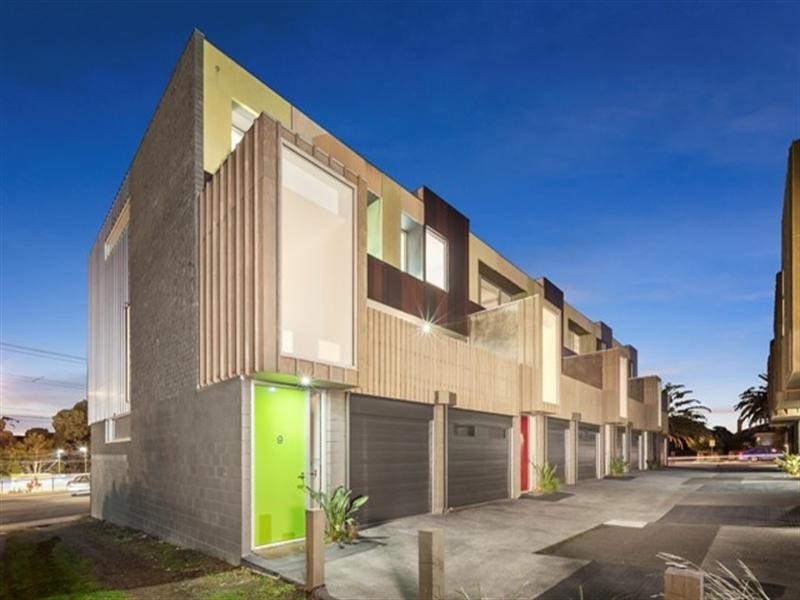 9/15-17 Railway Road, Blackburn VIC 3130