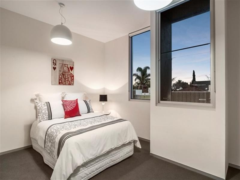 9/15-17 Railway Road, Blackburn VIC 3130