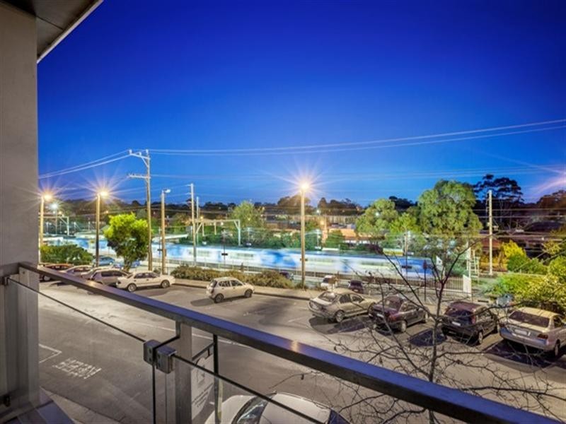 9/15-17 Railway Road, Blackburn VIC 3130