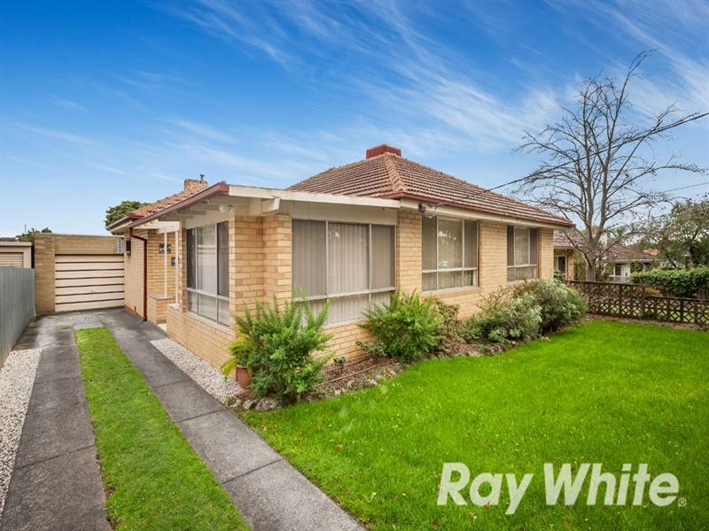 8 Caroline Crescent, Blackburn North VIC 3130
