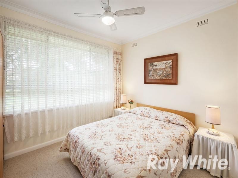 8 Caroline Crescent, Blackburn North VIC 3130