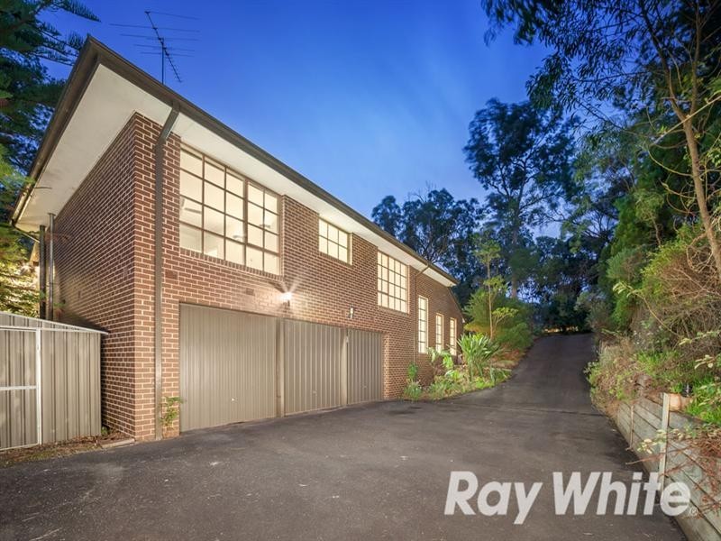 8 Nioka Court, Park Orchards VIC 3114