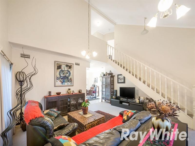 33 Bright Place, Blackburn South VIC 3130