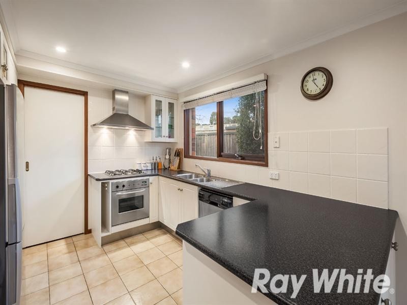 10 Kidderminster Drive, Wantirna VIC 3152