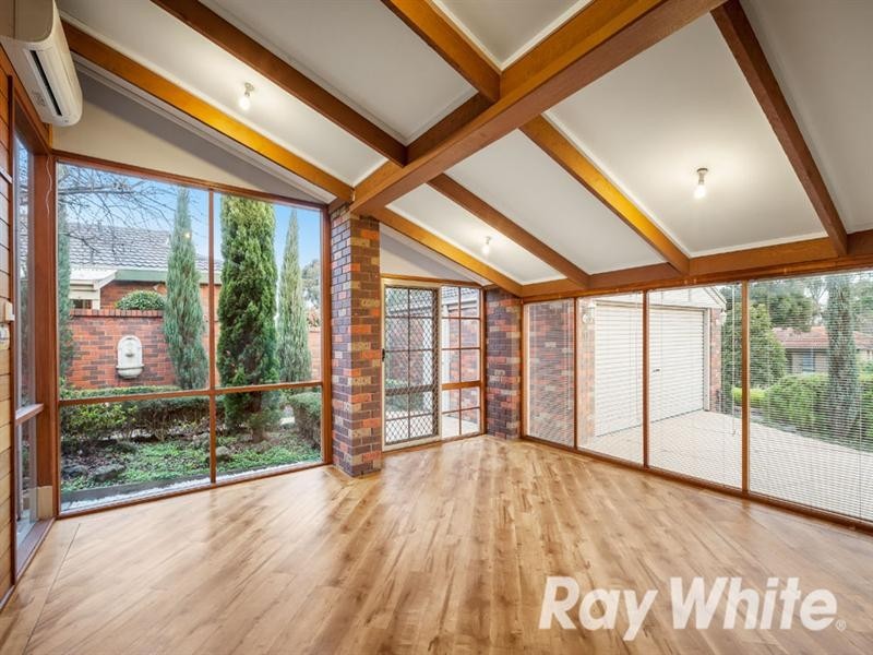 10 Kidderminster Drive, Wantirna VIC 3152