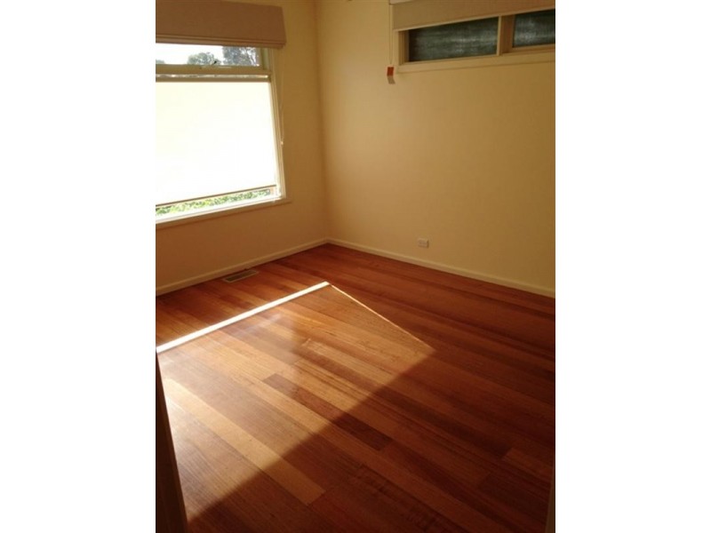 18 Robyn Drive, Nunawading VIC 3131