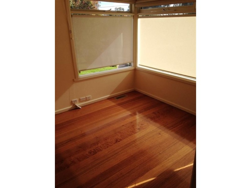 18 Robyn Drive, Nunawading VIC 3131