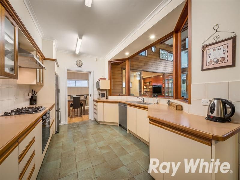 24 Centre Road, Vermont VIC 3133
