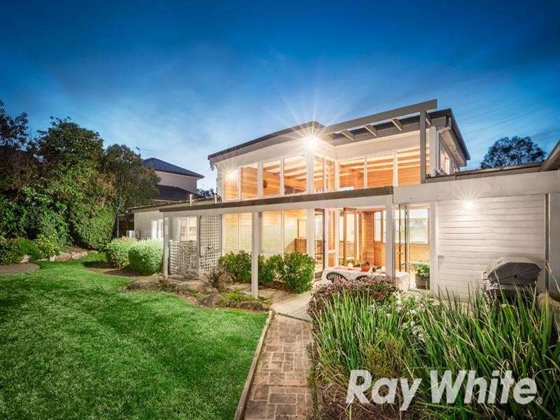 24 Centre Road, Vermont VIC 3133