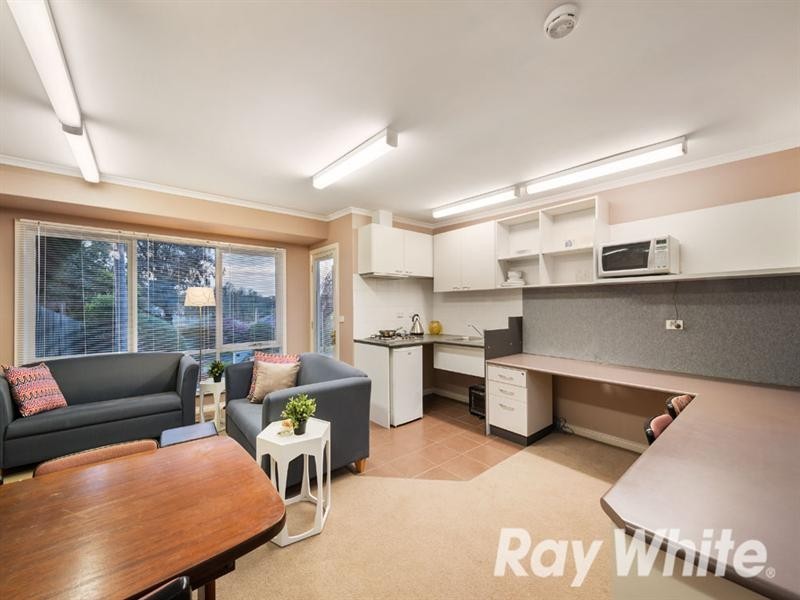 24 Centre Road, Vermont VIC 3133