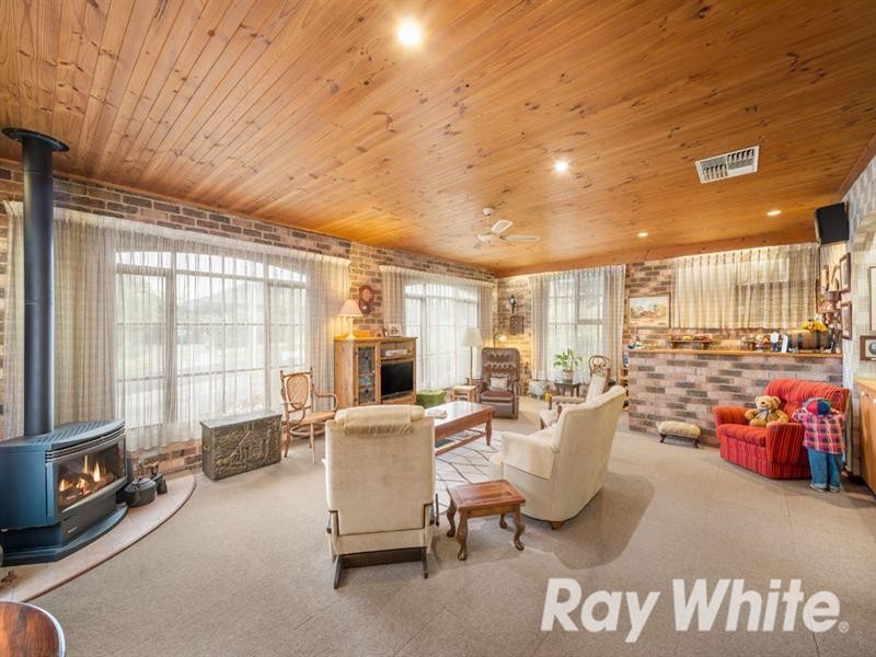 5 Explorers Court, Vermont South VIC 3133