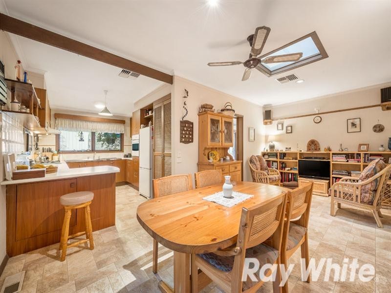 5 Explorers Court, Vermont South VIC 3133