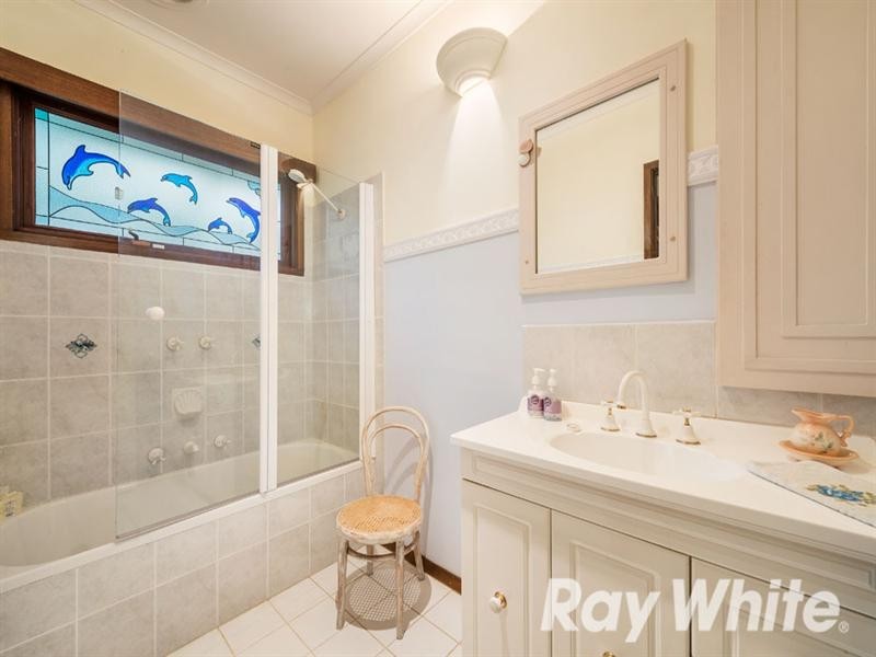 5 Explorers Court, Vermont South VIC 3133