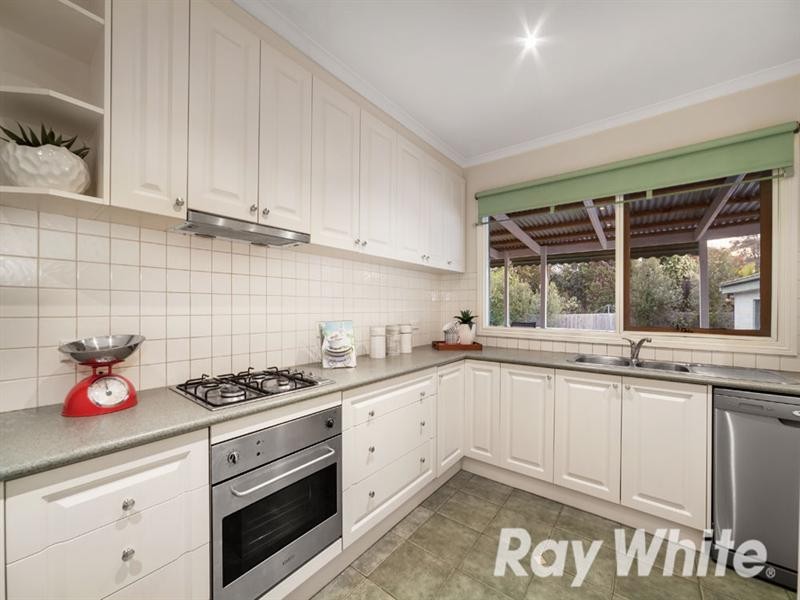 42 Lasiandra Avenue, Forest Hill VIC 3131