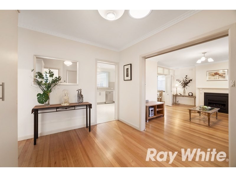 24 Kulnine Avenue, Mitcham VIC 3132