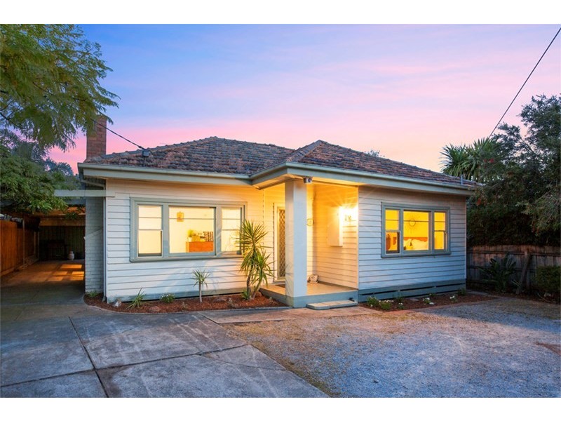 121 Surrey Road, Blackburn VIC 3130