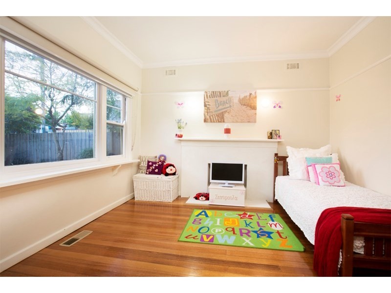 121 Surrey Road, Blackburn VIC 3130