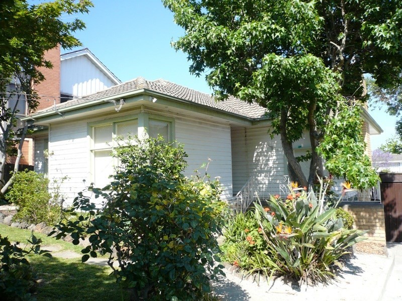 5 Sunhill Avenue, Burwood VIC 3125