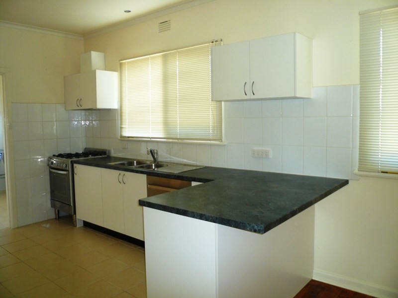 5 Sunhill Avenue, Burwood VIC 3125