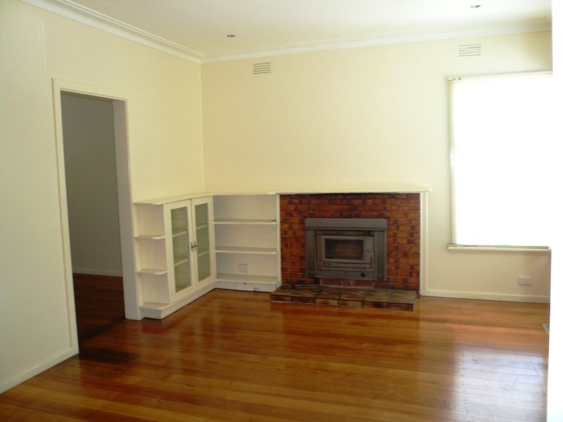 5 Sunhill Avenue, Burwood VIC 3125