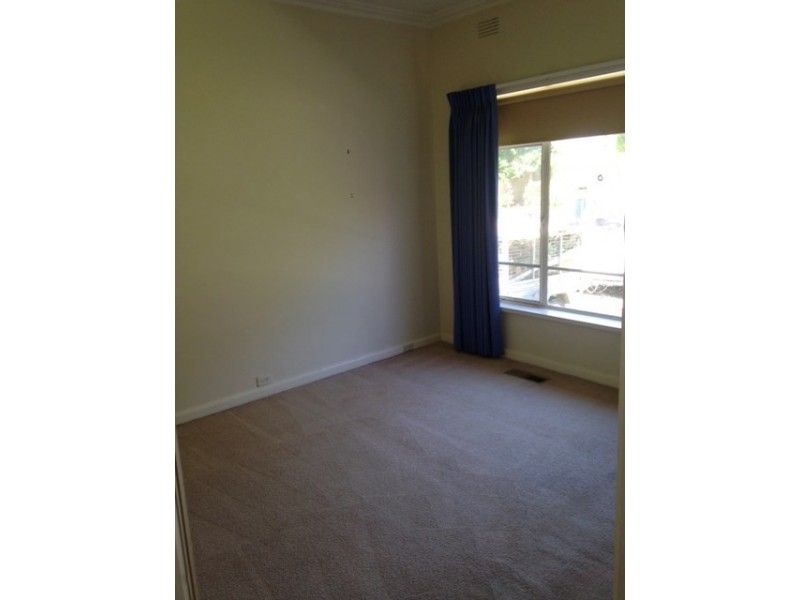 8 Majtilis Street, Blackburn North VIC 3130
