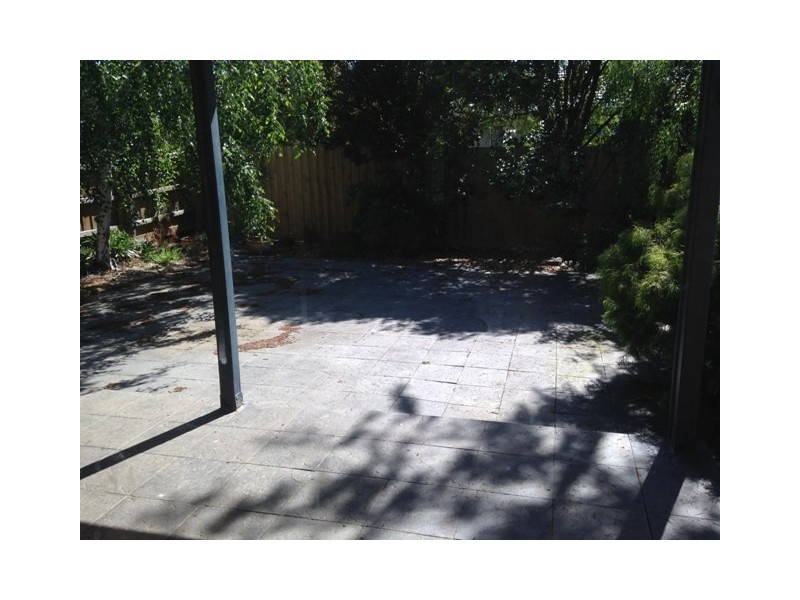 8 Majtilis Street, Blackburn North VIC 3130